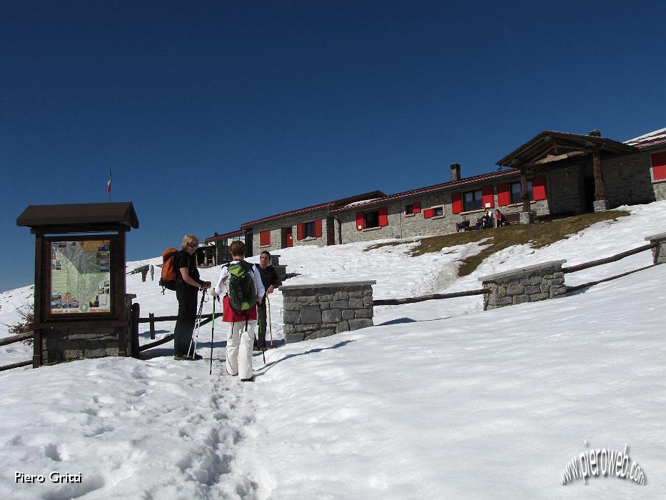 21 Rifugio Vaccaro (1510 m.).jpg